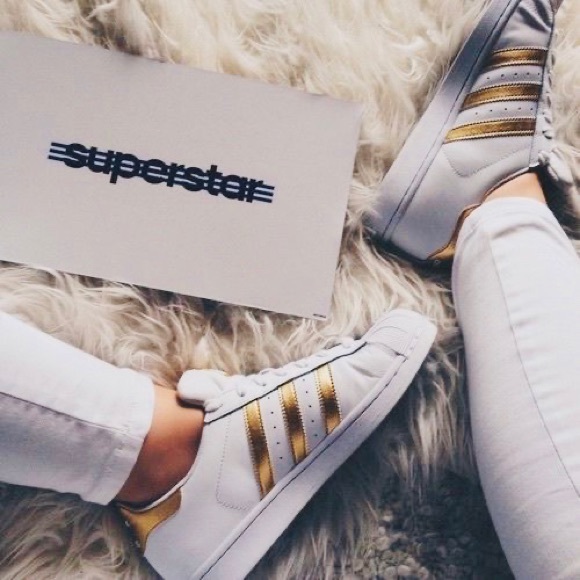 *RESERVED*ADIDAS SUPERSTARS GOLD - Picture 4 of 4